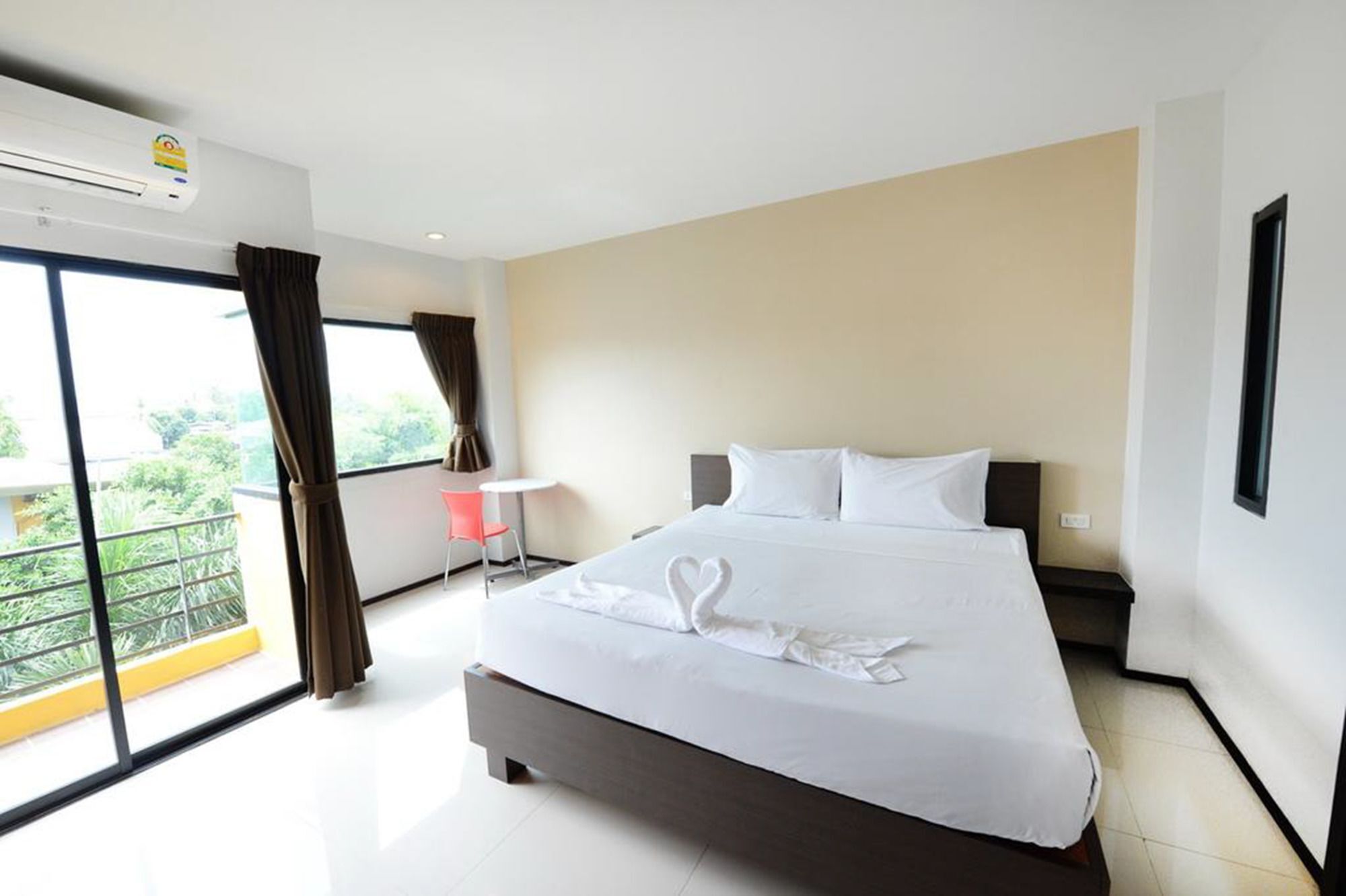 Paradise Resort Ban Nong Pla Lai Экстерьер фото